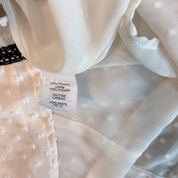 J. Crew - Swiss Dot Chiffon Black Lace Blouse, size 00 - Picture 7 of 11